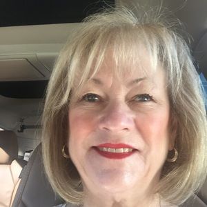 Meet your Posher, Debra